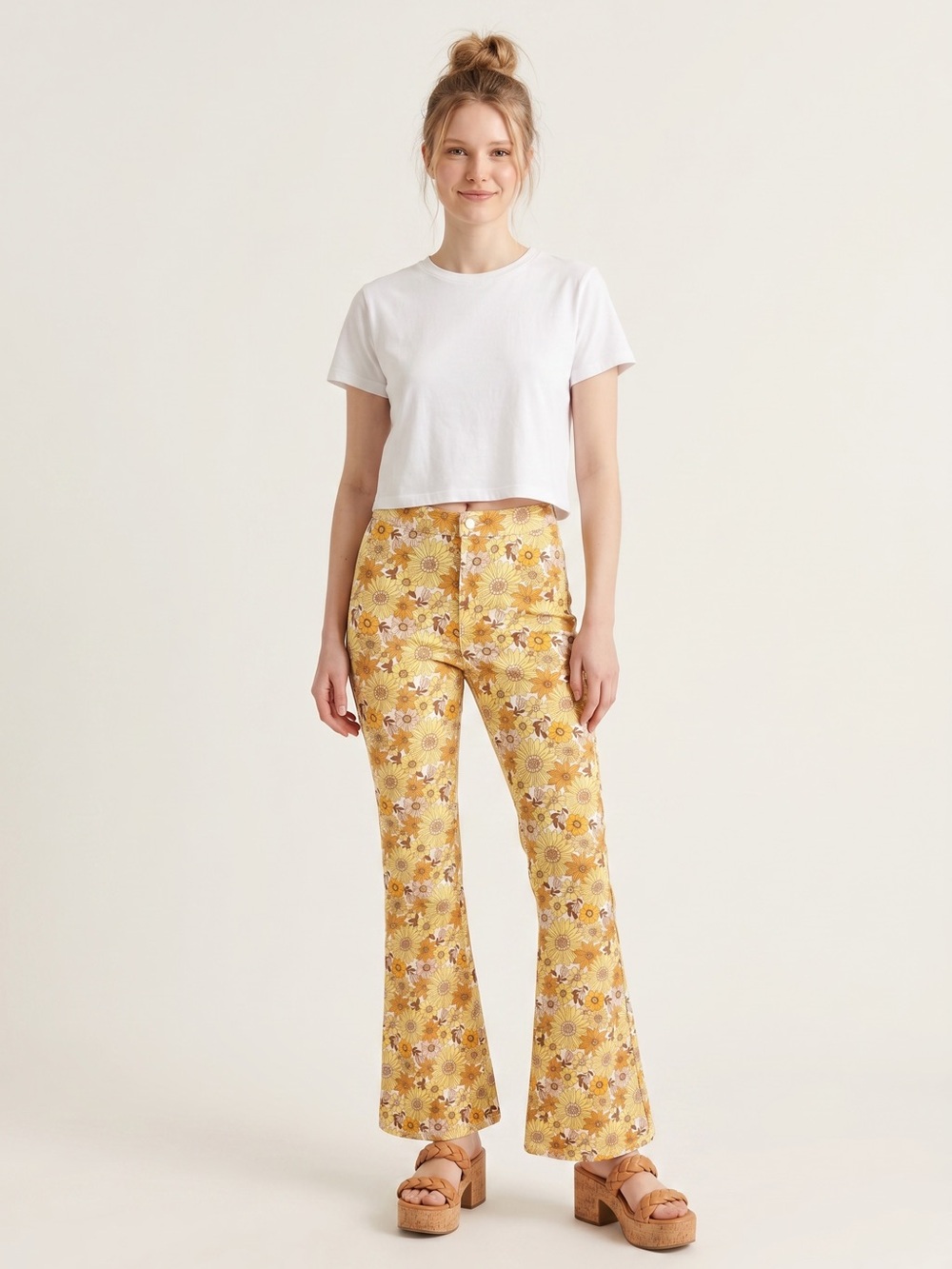 Forever 21 Yellow Floral Flare Jeans Size 27 High Rise 70s Boho Hippie Festival